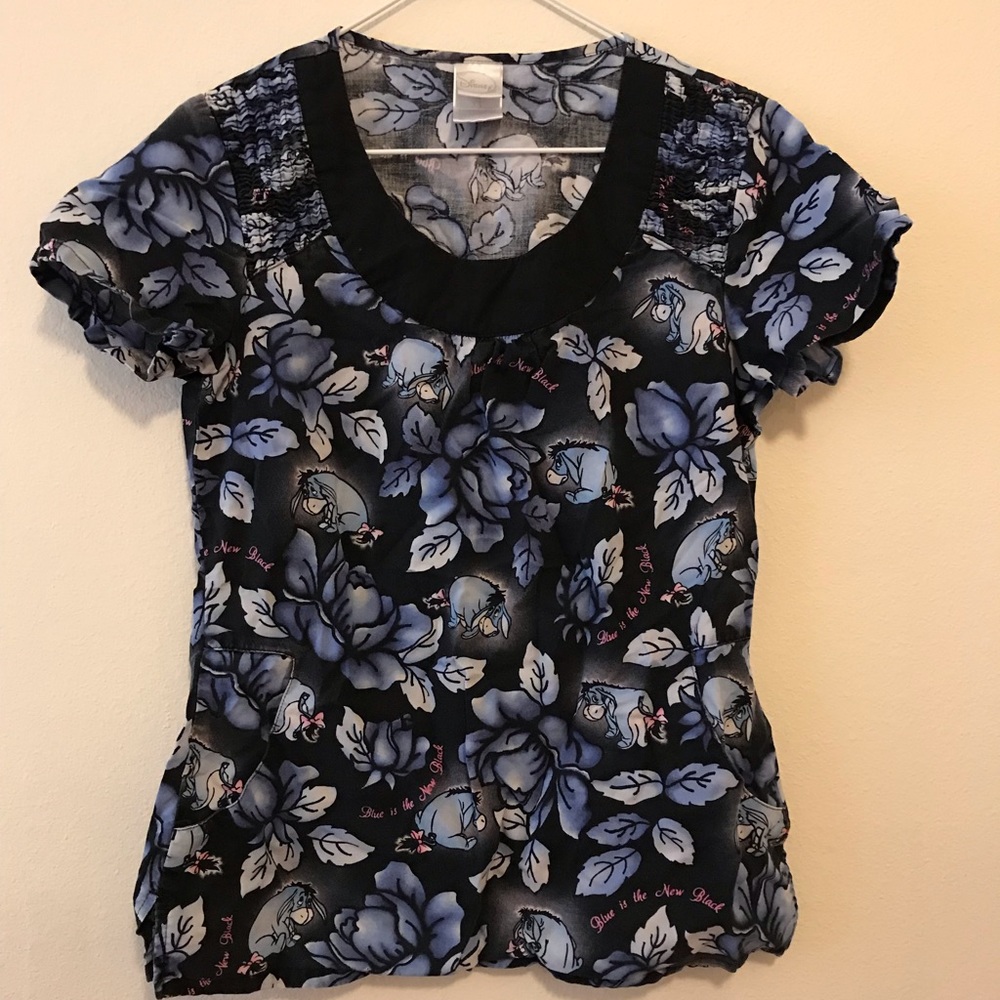 Women’s scub top